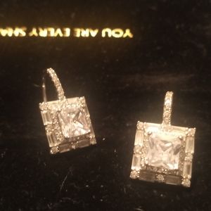 Bella Luce lever back earring
